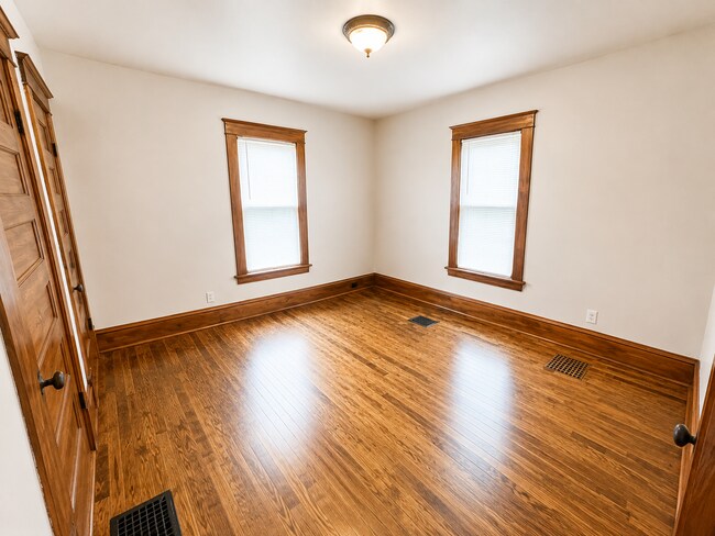 Building Photo - 453 N Wheeler St