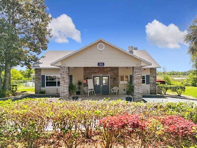 Building Photo - 2 Bedroom, 2 Bath | Lake Community | Dock & Boat Ramp Access