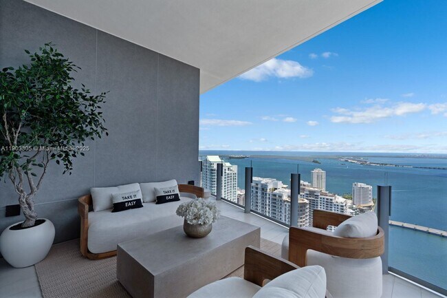 Building Photo - 300 Biscayne Blvd Way