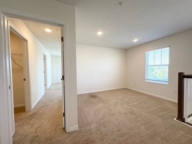 Building Photo - Newly Built, Water View, Luxury Executive ...