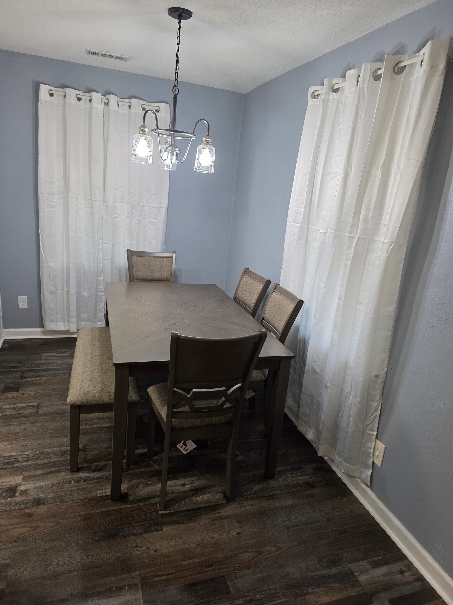 Building Photo - 2724 Mapleton Ave