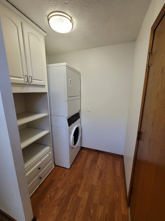 Laundry room - 8000 Little Dipper Ave