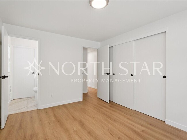 Building Photo - Charming Updated One-Level Home with Spaci...