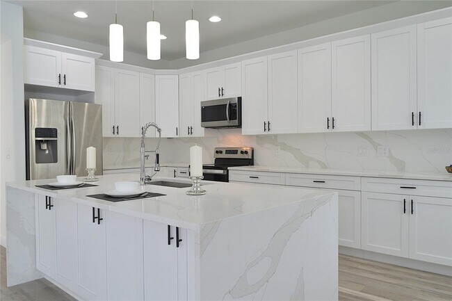 Building Photo - 5308 Cedarshake Ln
