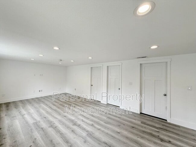 Building Photo - 1335 I St