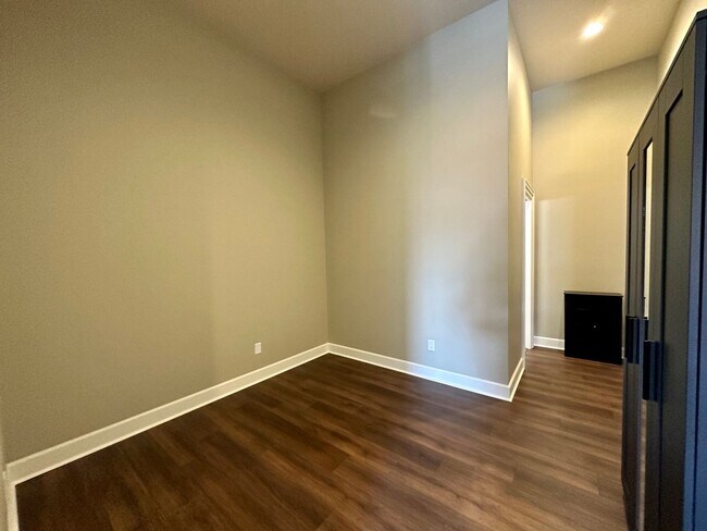 Building Photo - Modern Living with a Touch of Historic Charm