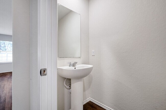 Building Photo - Modern Two-Story with Office, Loft, and Co...