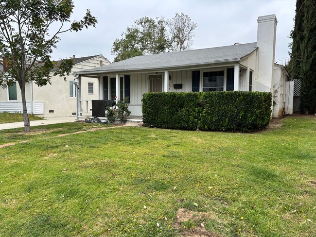 Primary Photo - Charming Sherman Oaks Home!