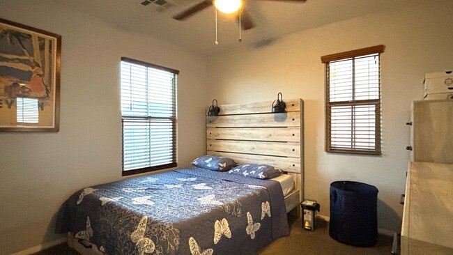 Building Photo - Excellent home in Providence Las Vegas. 3 Bedroom, loft  and cute backyard! Must see!