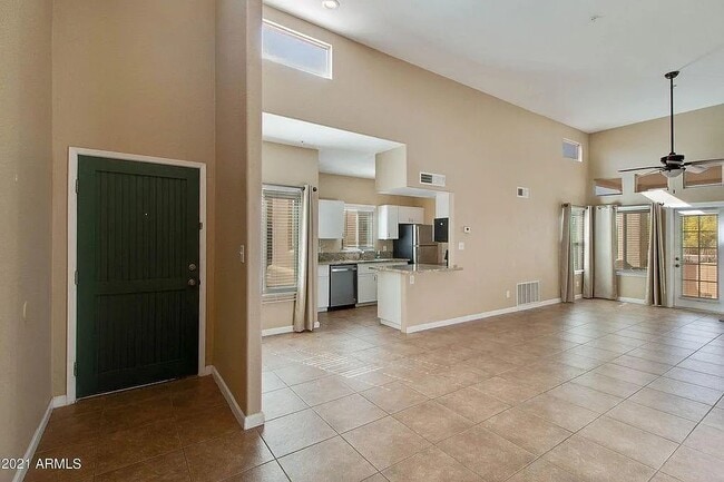 Building Photo - 1133 N 92nd St