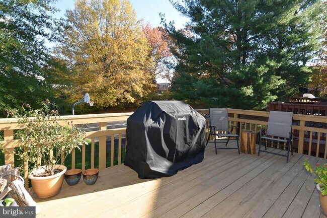 Building Photo - 1553 Templeton Pl