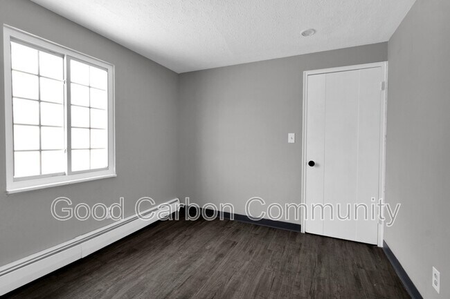 Building Photo - 321 Beattie Ave