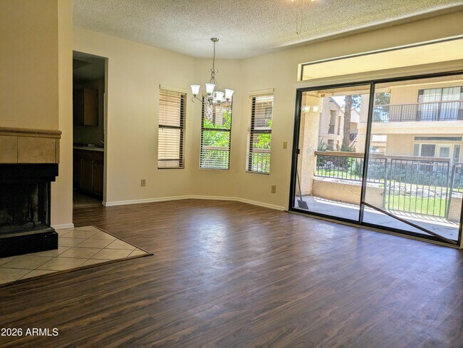 Building Photo - 6550 N 47th Ave