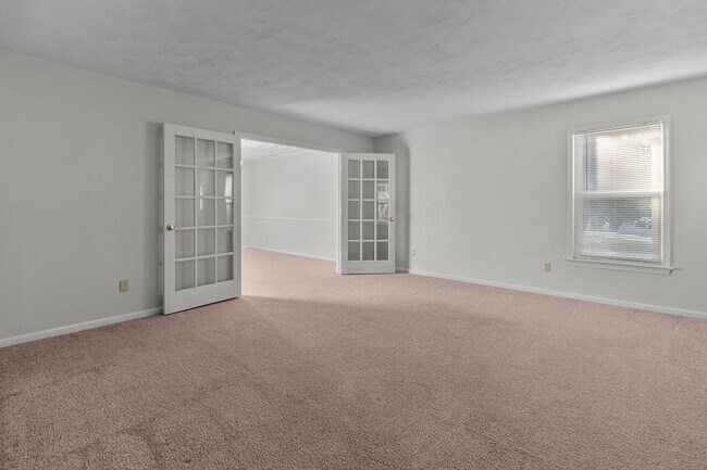 Building Photo - Charming 4-Bedroom Home for Rent in Chesapeake