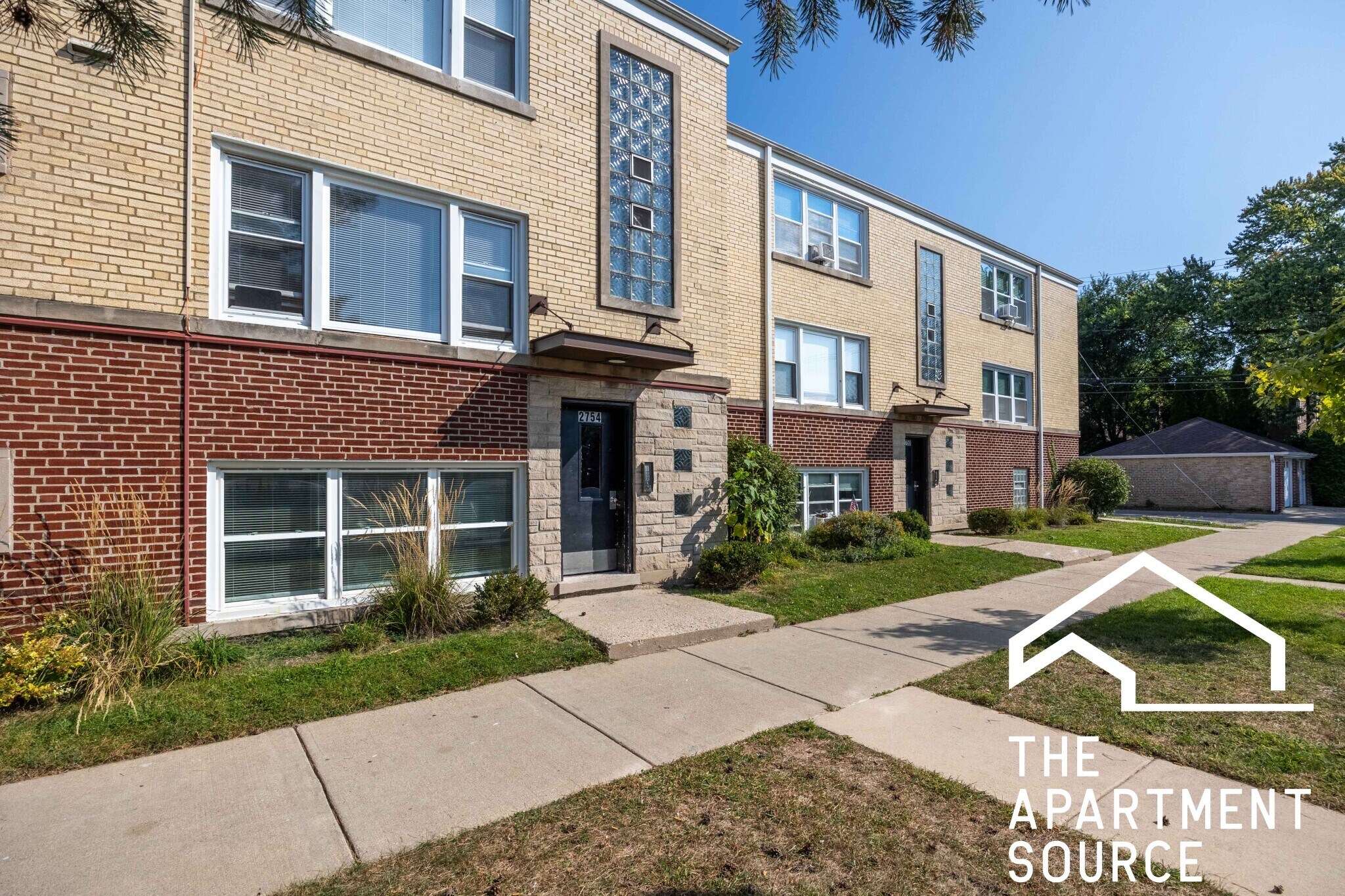 Building Photo - 2755 W North Shore Ave