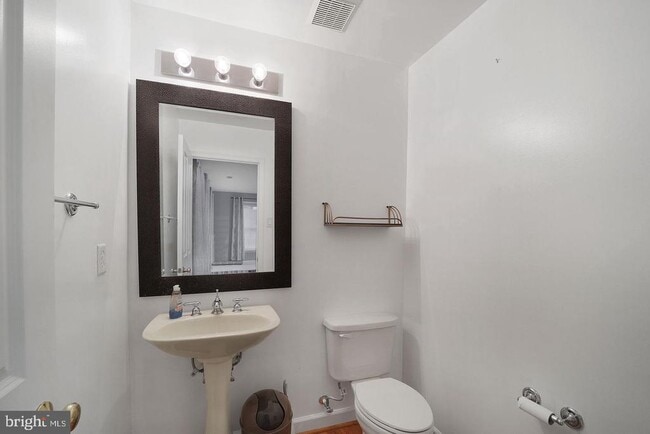 Building Photo - 5400 Marshalls Choice Dr