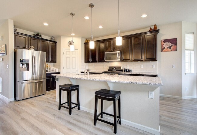 Building Photo - Bright, Spacious & Full of Charm Inside an...