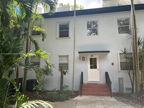 Building Photo - 7865 SW 57th Ave
