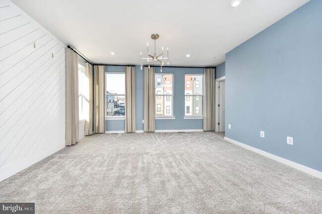 Building Photo - 4627 Olivine Dr