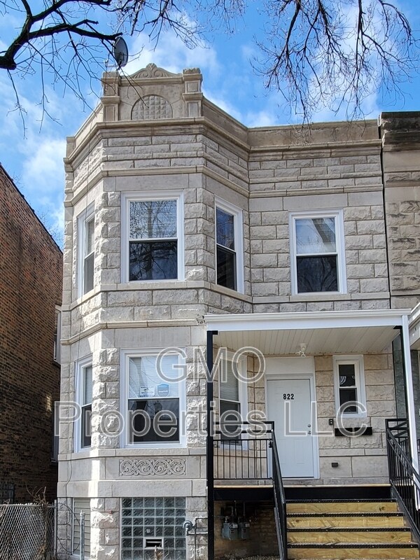 Building Photo - 822 S Karlov Ave