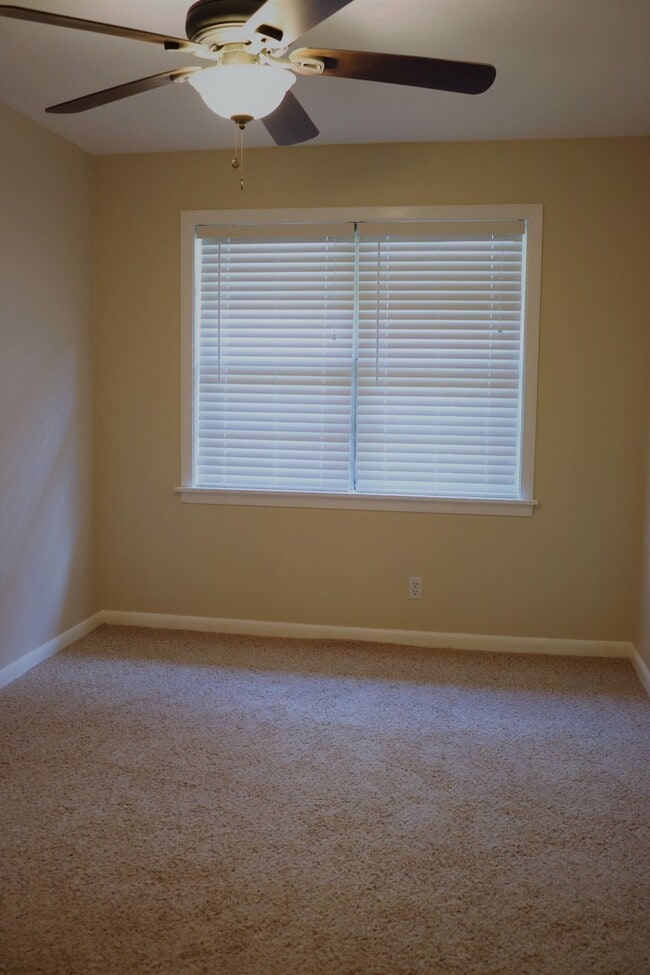 Building Photo - Bossier City, LA - 71112 - Beautifully upd...