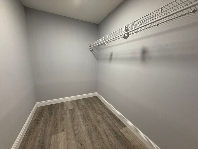 Building Photo - Beautifully updated 3-bedroom, 2-bath home