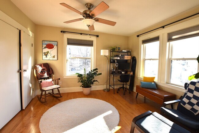 Building Photo - 59 Sacramento St