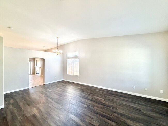 Building Photo - 27071 School Park Dr