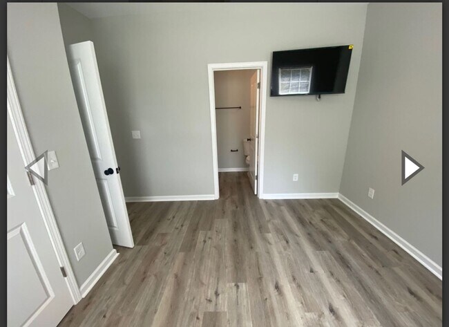 Building Photo - 2513 Bratton Street Unit B