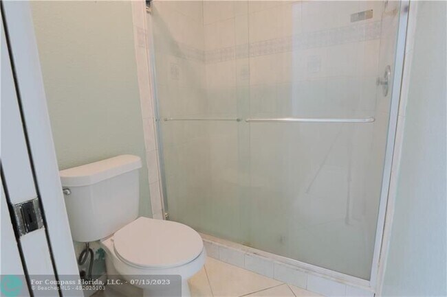 Building Photo - 1135 Hampton Blvd