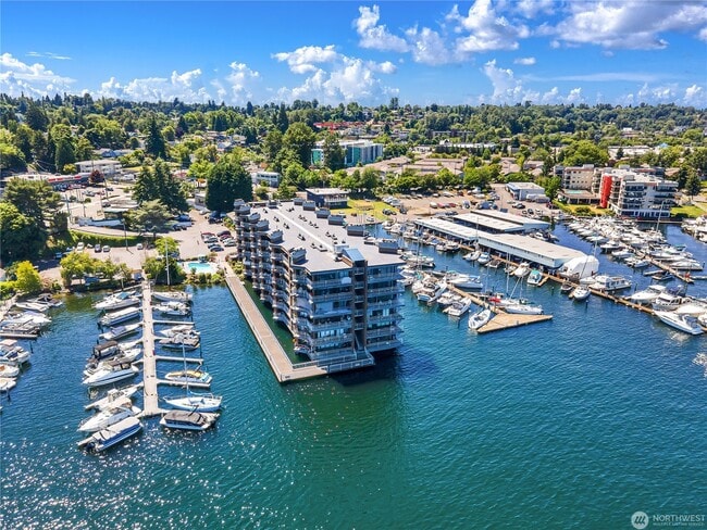 Building Photo - 9500 Rainier Ave S