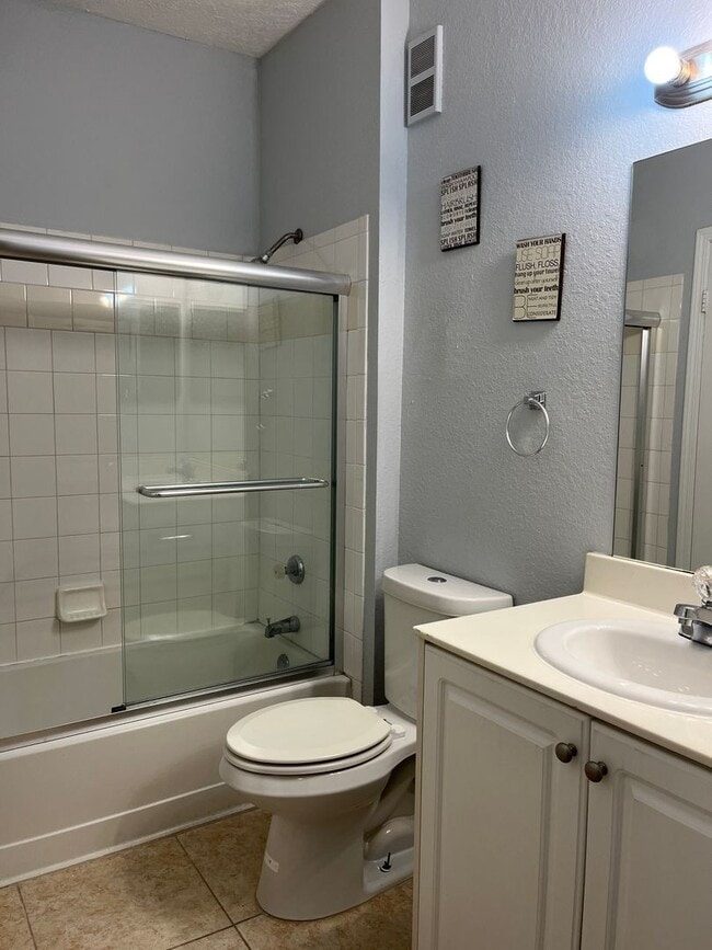 Building Photo - 2572 Robert Trent Jones Dr