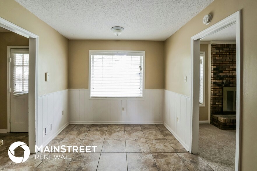 Building Photo - 6256 Solway Dr