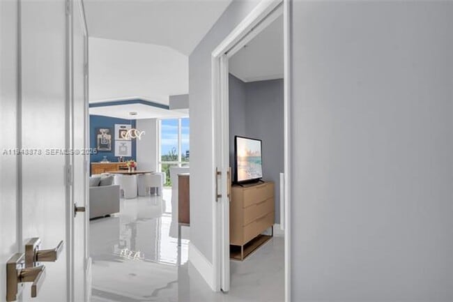 Building Photo - 17111 Biscayne Blvd