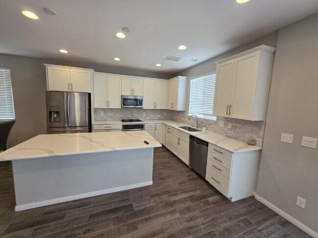 Building Photo - 9456 Brough Ave
