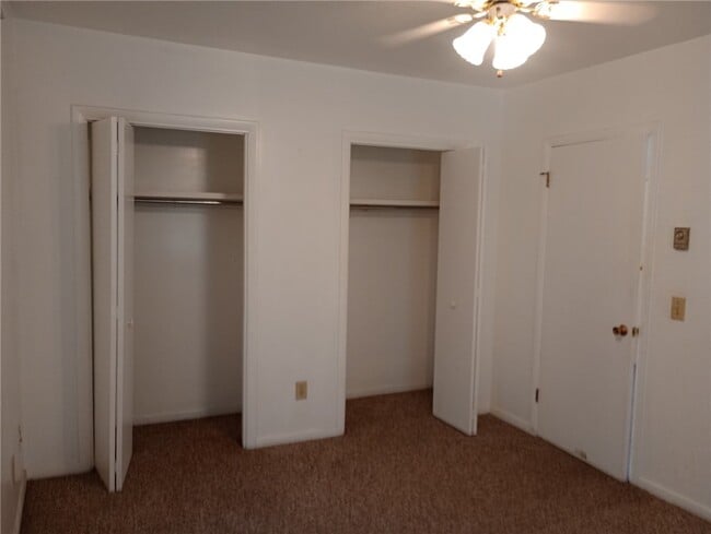 Building Photo - 218 Main St