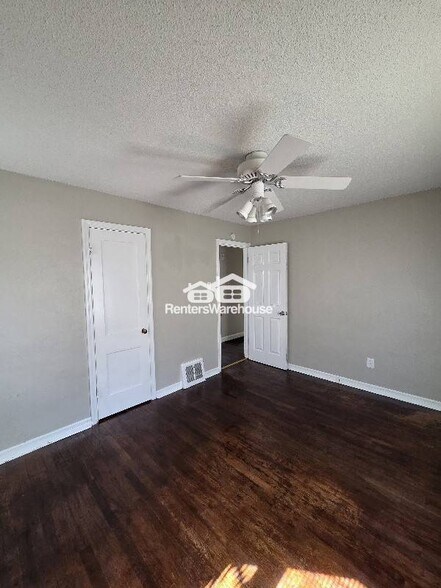 Building Photo - 415 Ames Pl