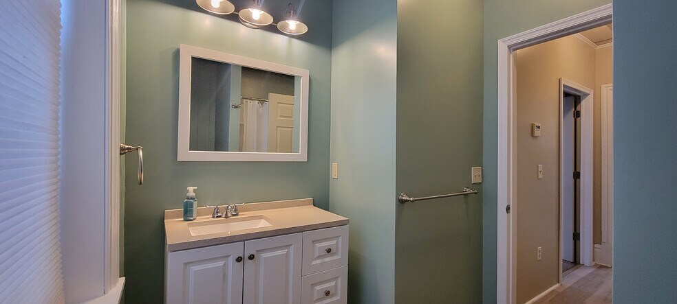 Building Photo - 22 N 2nd St