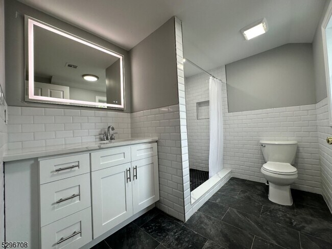 Building Photo - 26 Belmont Ave