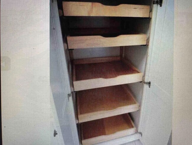 Building Photo - 501 Brook Village Rd