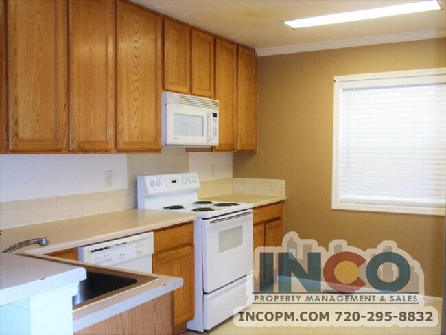 Building Photo - 2280 S Zuni St