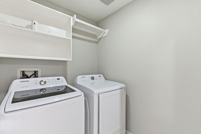 Building Photo - 7215 Bristol Ridge Dr