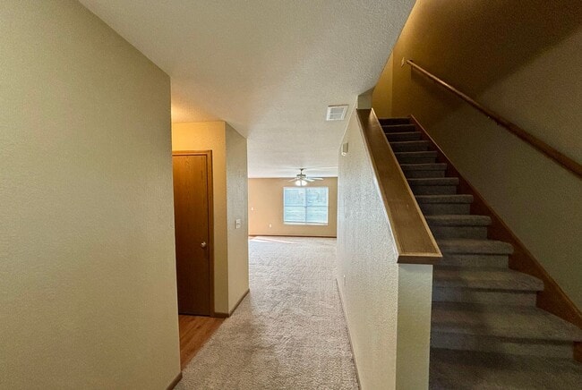 Building Photo - Room to Live, Space to Enjoy – 4 Bed / 2.5...