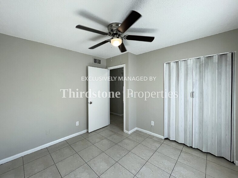 Building Photo - 5128 Indian Lakes Ct