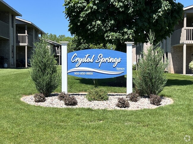 Building Photo - Crystal Springs