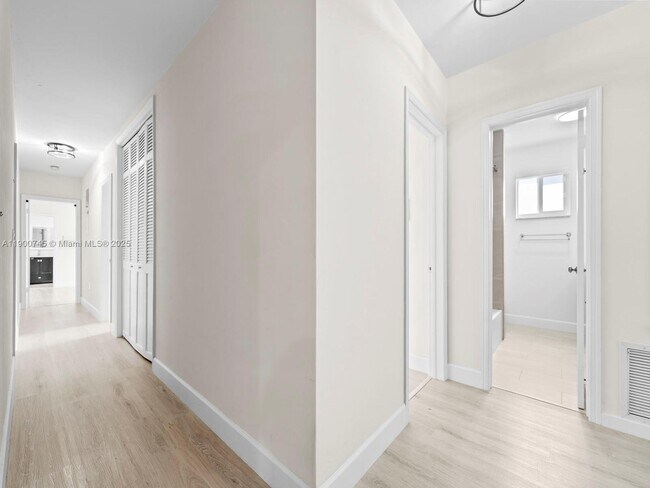Building Photo - 17223 SW 87th Ave
