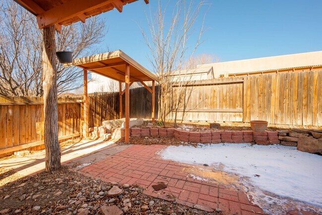 Building Photo - Move-In Ready Beauty Available Now!