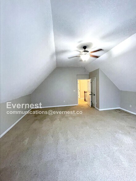 Building Photo - 1153 Chinook Cir