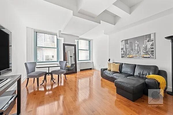 Building Photo - 80 John St