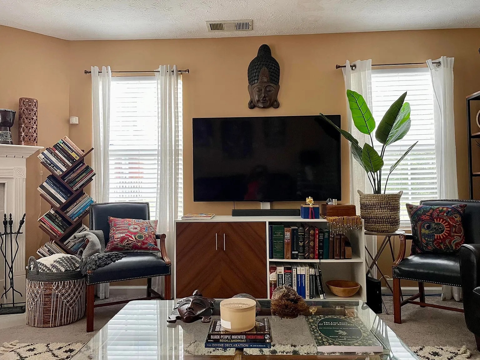 Building Photo - Room in Single Family Home on Woodwind Way